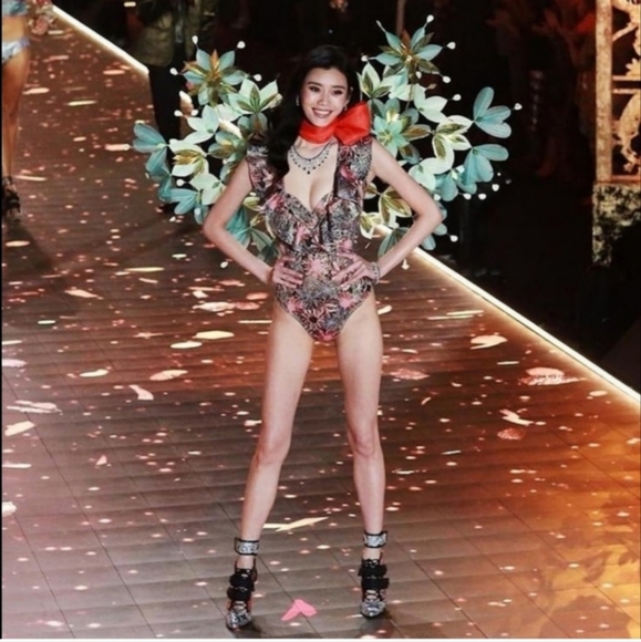 Victoria's Secret Fashion Show Brocade Ruffle One Piece Dream Angels Bodysuit - Picture 4 of 10